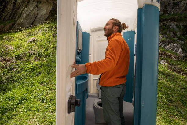 Best Portable toilet rental cost  in Lakes East, CT